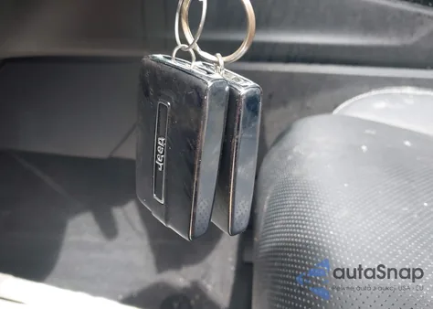 2025 Jeep Grand Cherokee Overland 4X4 z USA, uszkodzony, nr VIN 1C4RJHDG5S8642499